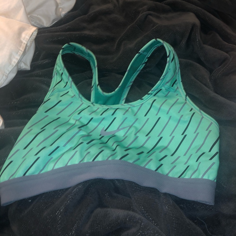 nike sports bra